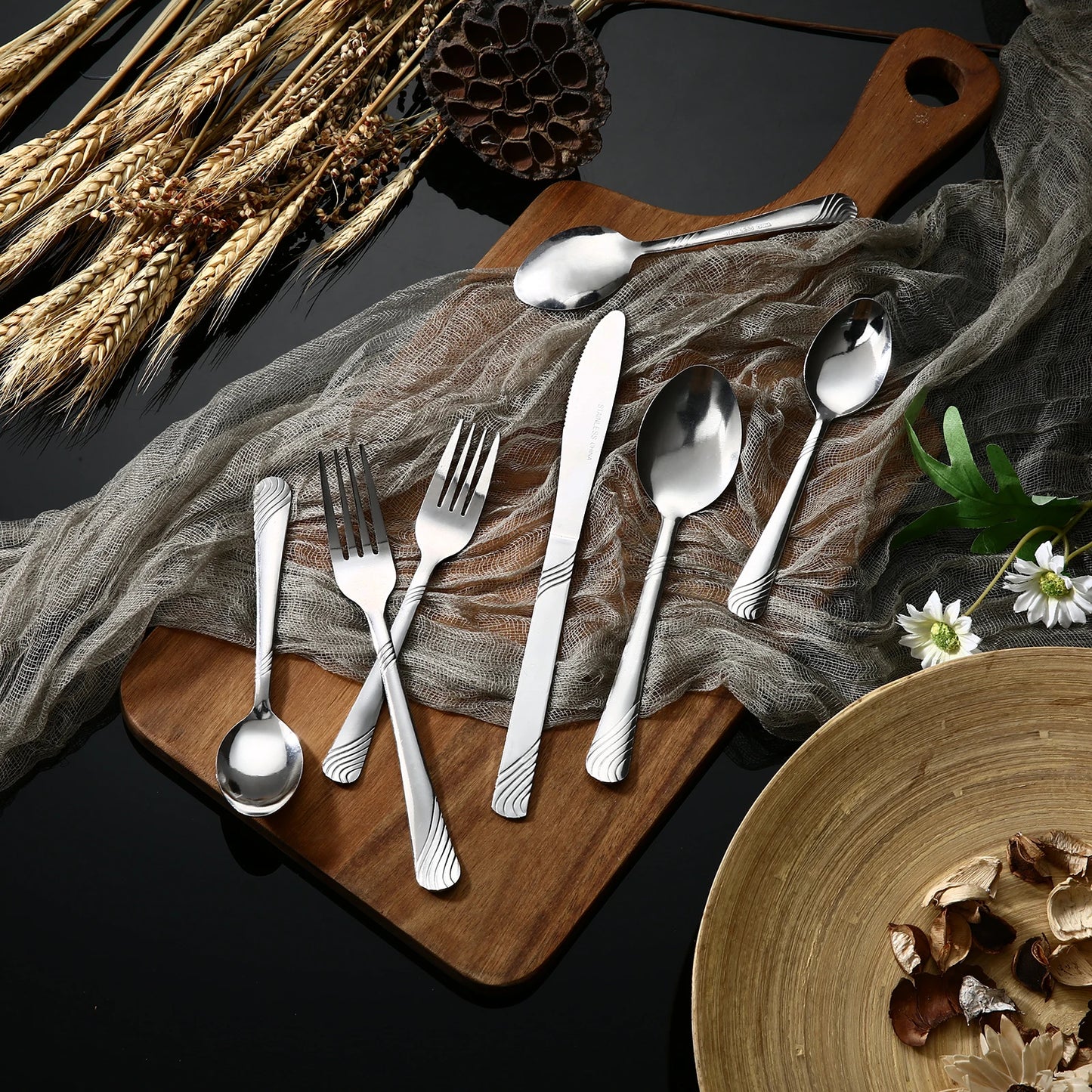 HANSMART Stainless Steel Flatware Set For Everyday Dining Essentials