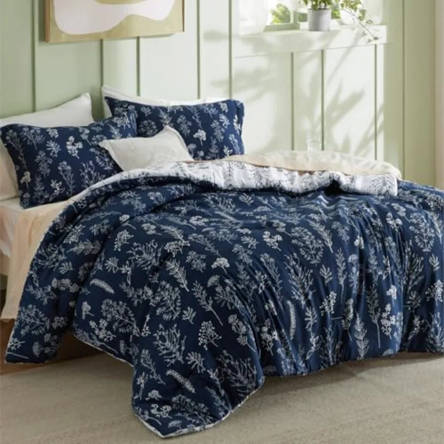 Soft Reversible Botanical Floral Comforter Set With 2 Pillow Shams