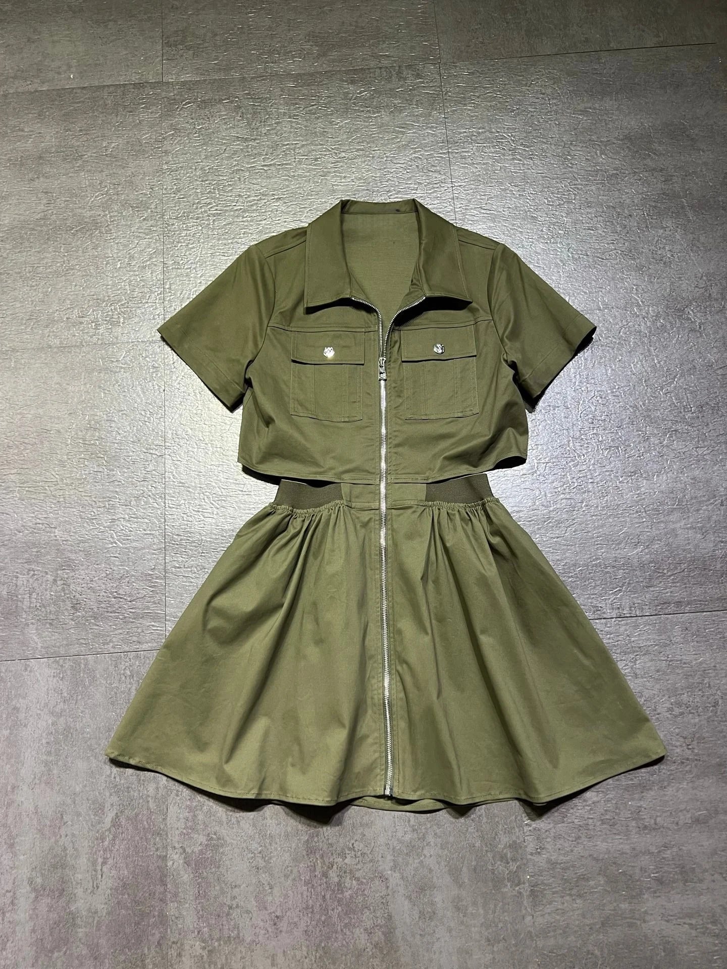 Women Short Sleeve Stand Collar Zipper Pleated Cotton Loose Dress