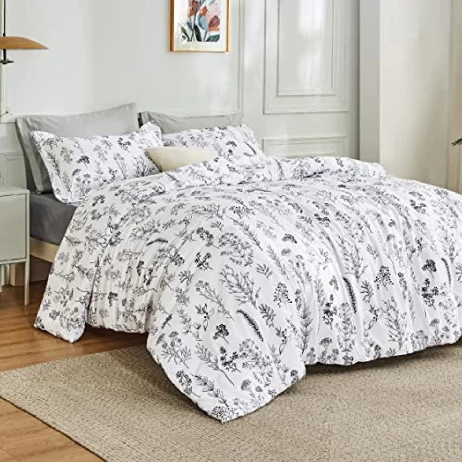 Soft Reversible Botanical Floral Comforter Set With 2 Pillow Shams