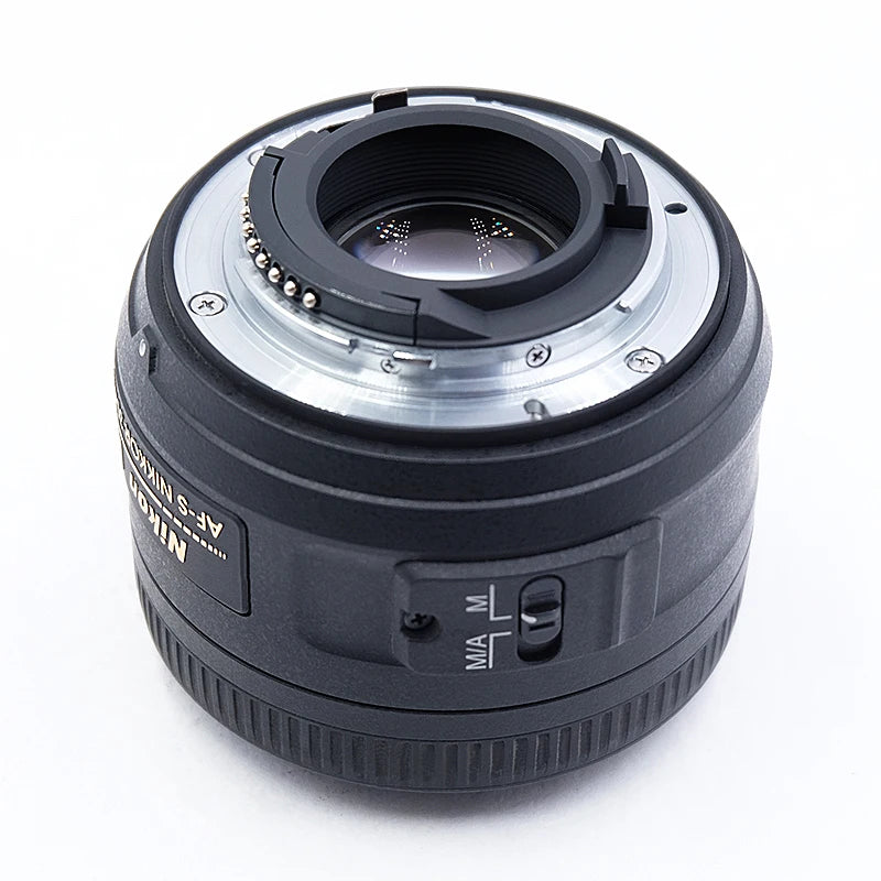 Nikon AFS DX Nikkor 35mm F1.8G Autofocus Lens For Portraits
